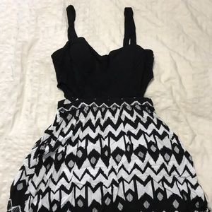 PacSun Black and White Dress